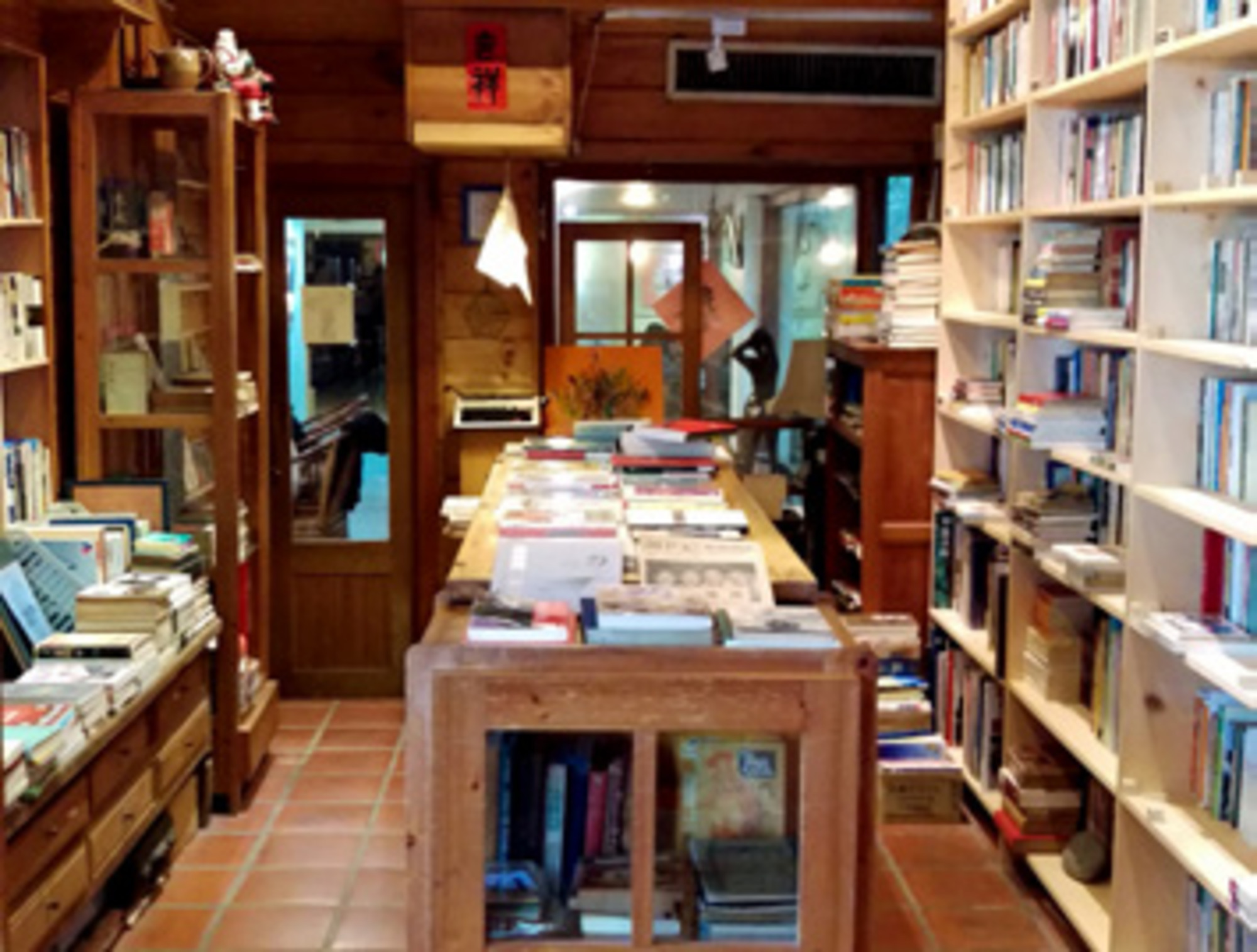 左彎二手書店場所圖片